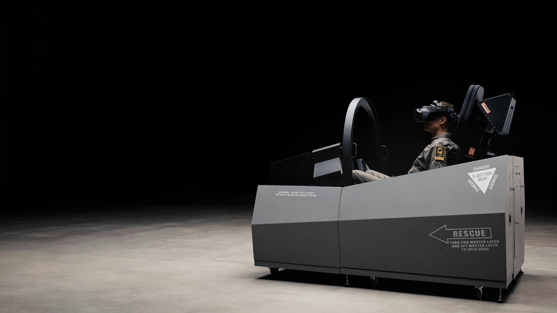 A picture of a flight simulator